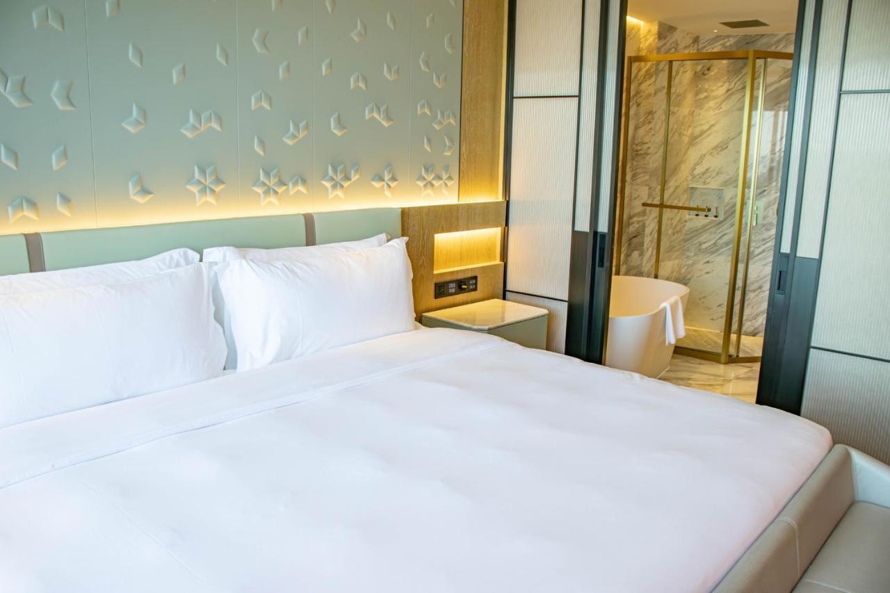 Yoho Treasure Island Hotel Макао Екстериор снимка