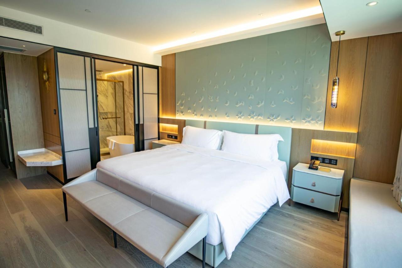 Yoho Treasure Island Hotel Макао Екстериор снимка