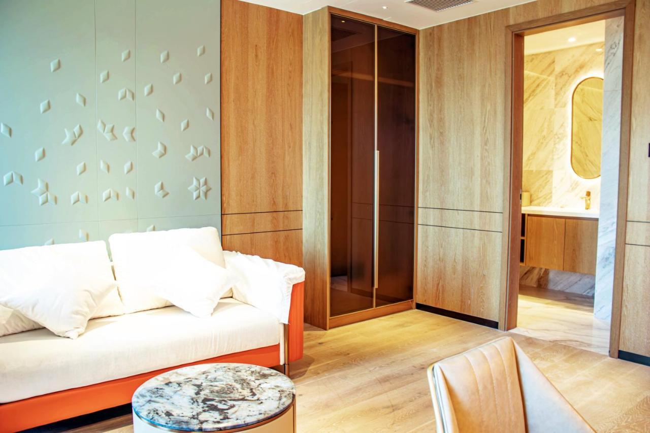 Yoho Treasure Island Hotel Макао Екстериор снимка